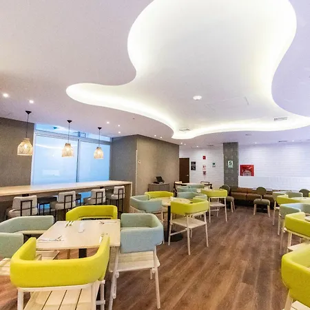 Hotel Hampton By Hilton Cusco