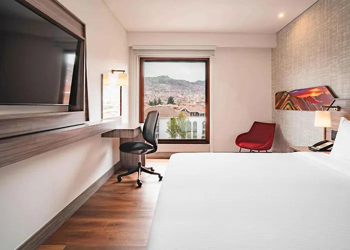 Hotel Hampton By Hilton 4*